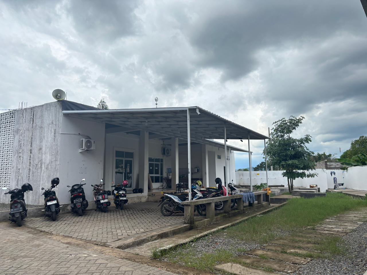 Masjid Al-Madani di Dalam Kawasan